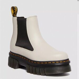 Dr. Martens Audrick Nappa Leather Platform Chelsea Boots Cream / Bone / White